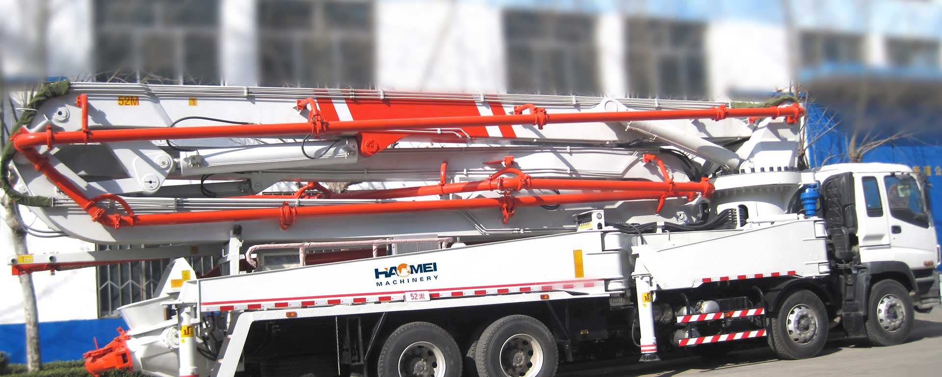 CONCRETE PUMP TRUCK