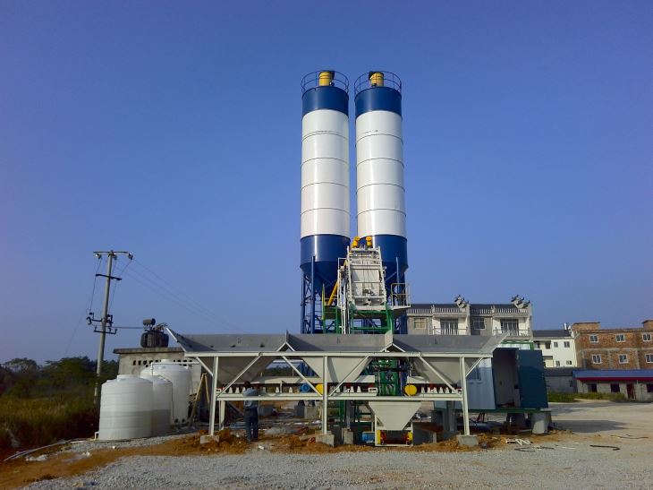 Mobile batching plant electric cement mixer